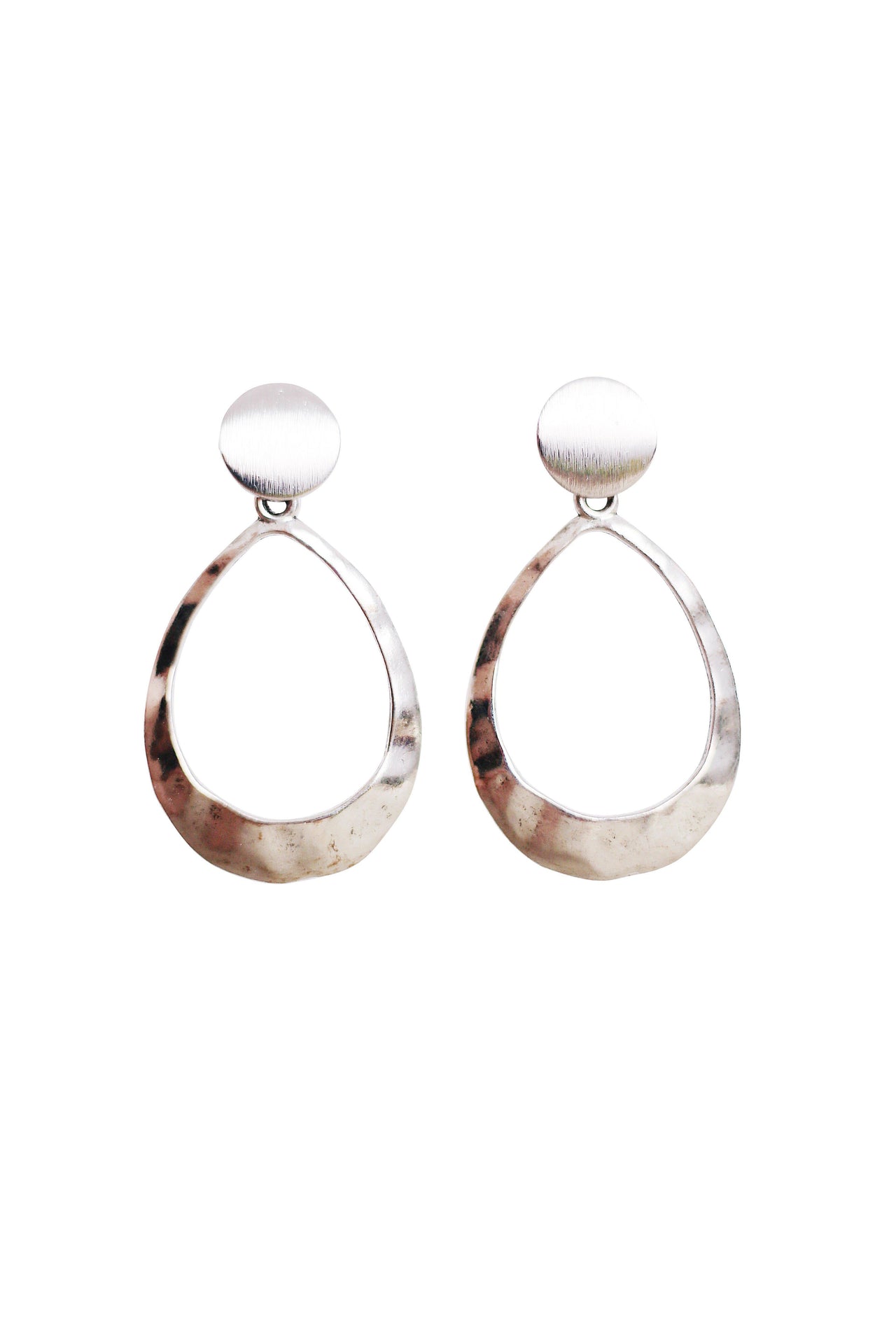 Christy Jean - Kinsley Geometric Oval Earrings in Hammered Silver -