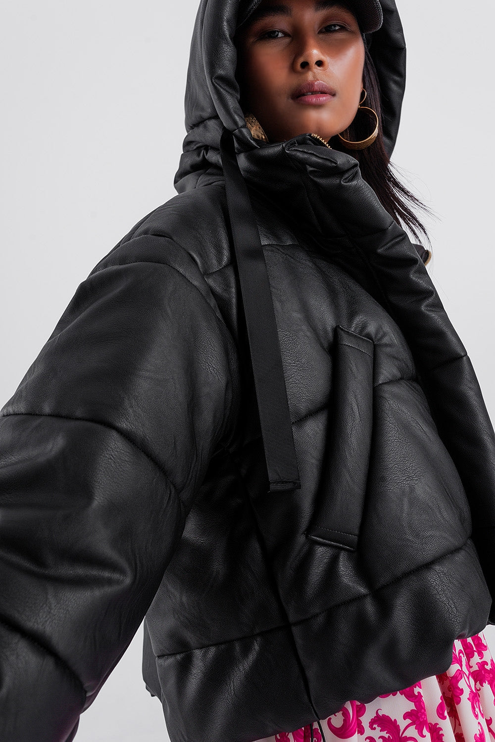 Q2 - Bomber Puffer Jacket/Coat in Black - 3 SIZES (S.M.L) - 1 COLOR -