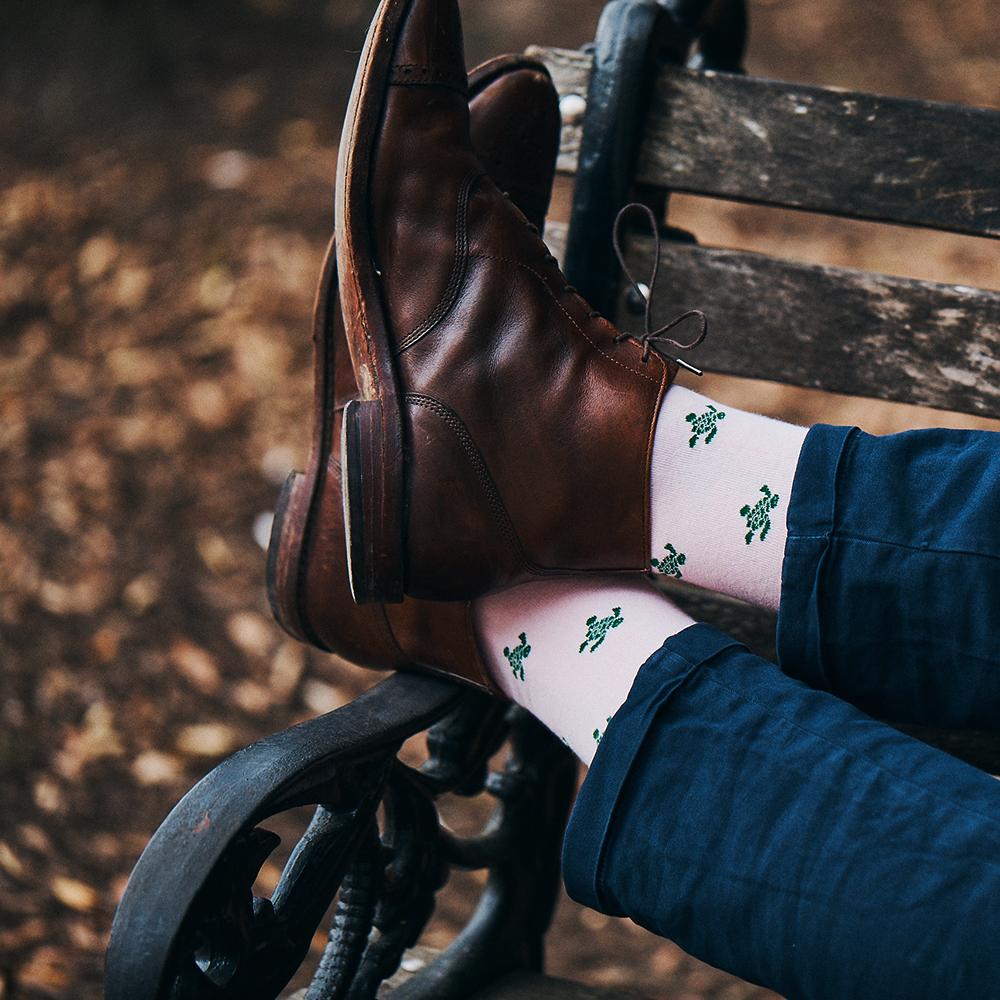 Summer Ties - Turtle Socks - Men's Mid Calf - Green on Pink - 1 COLOR -