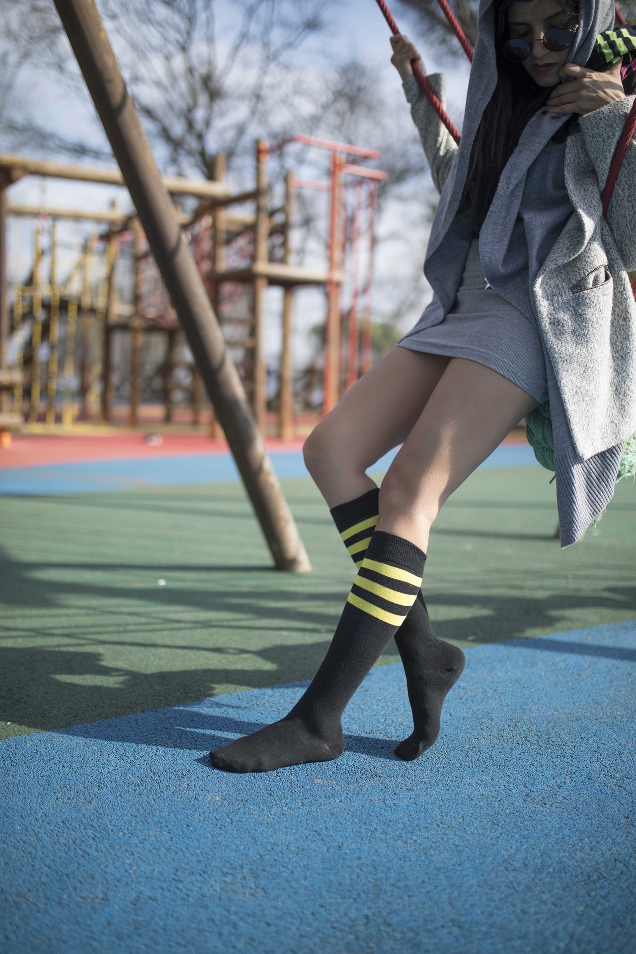 Women's Black Lemon Stripe Knee High Socks - 1 COLOR -