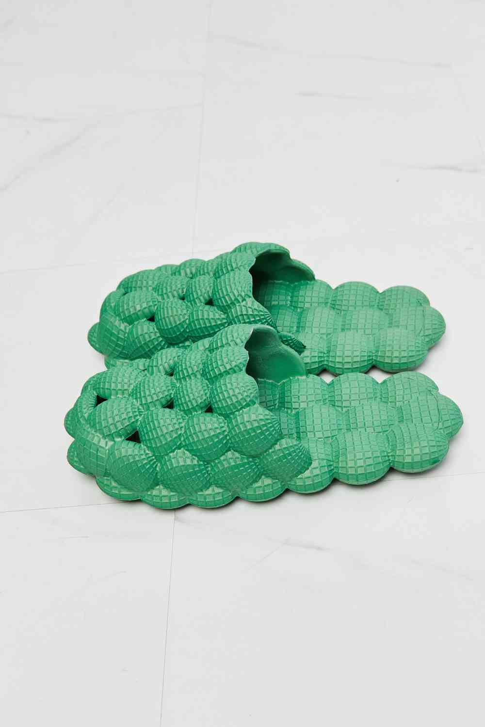 NOOK JOI - Laid Back Bubble Slides in Green - T - 1 COLOR -