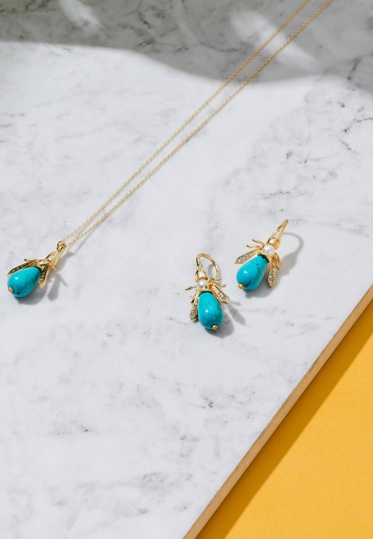 LATELITA - Turquoise Honey Bee Earrings Gold -