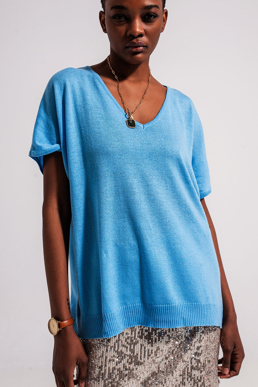 Q2 - Short Sleeve Jumper With v Neck in Blue - 1 COLOR -