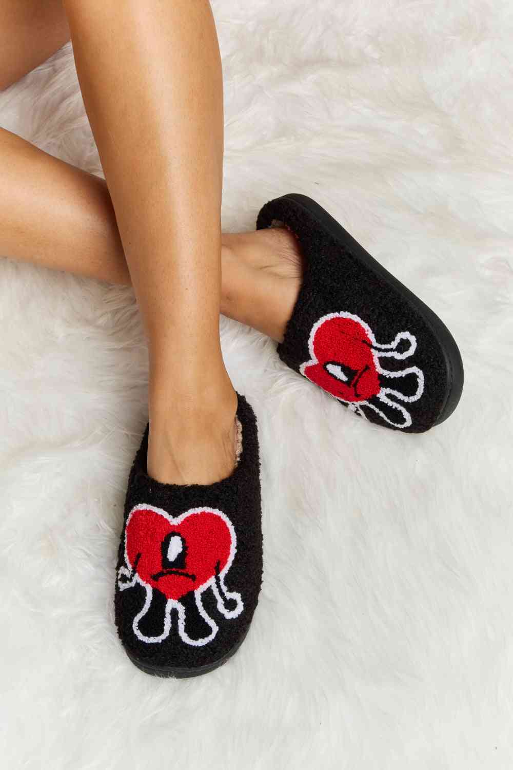 Melody Love Heart Print Plush Slippers - T - 2 COLORS -