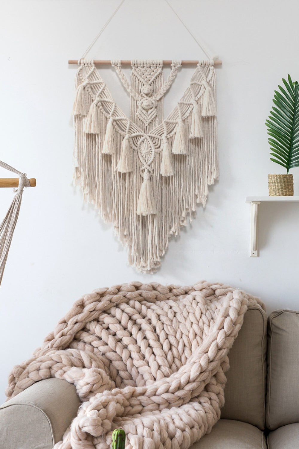 Macrame Fringe Wall Hanging Decor - T - 1 COLOR -