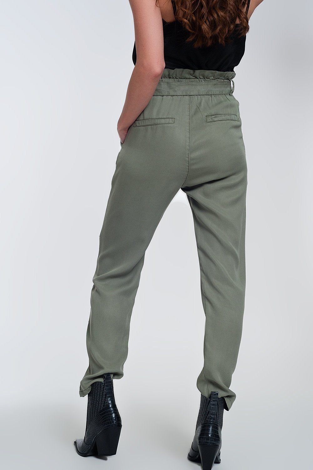 Q2 - Pants With Tie Waist in Green - 1 COLOR -