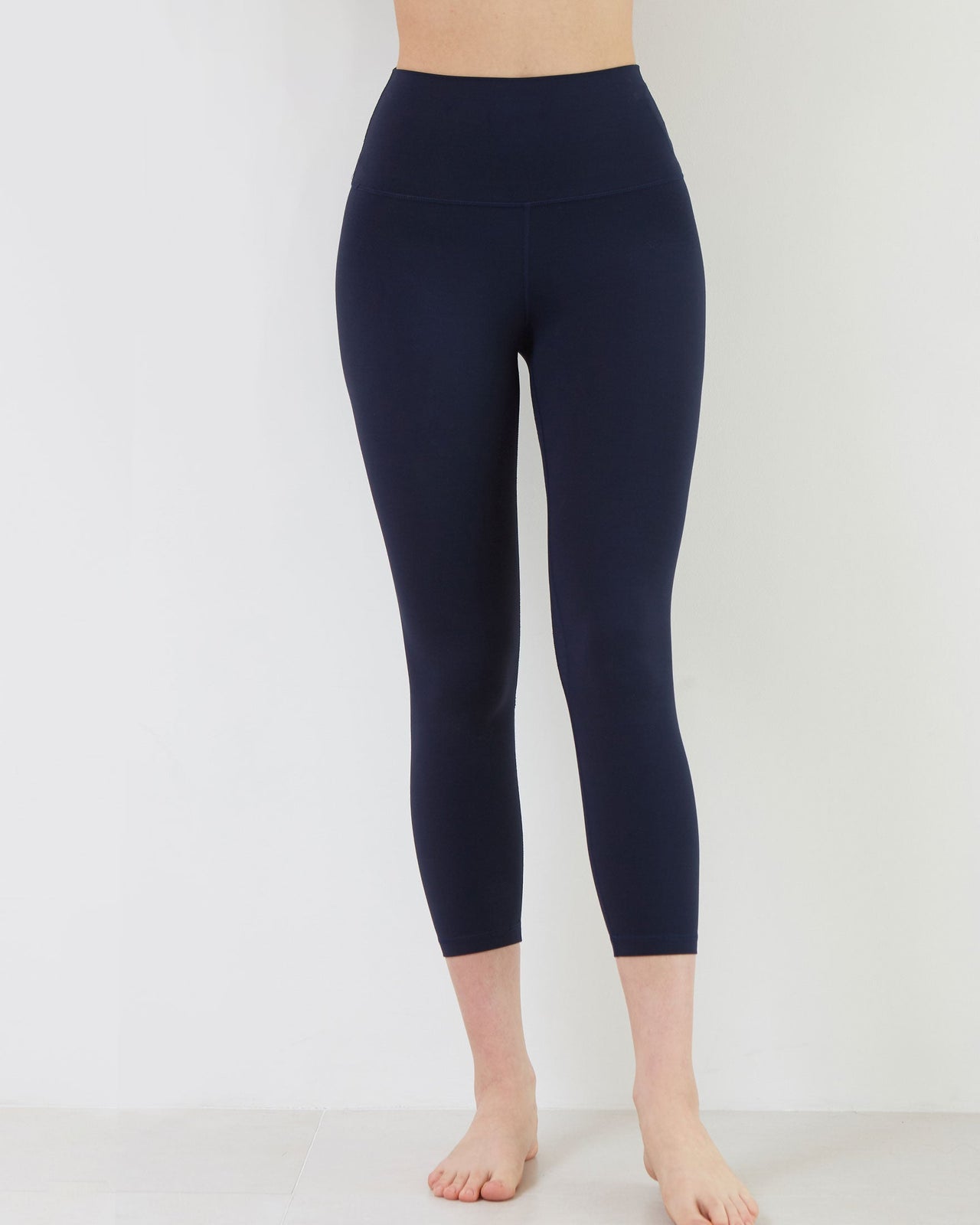 Rebody - Basic Compass Capri Leggings 21" - 3 COLORS -