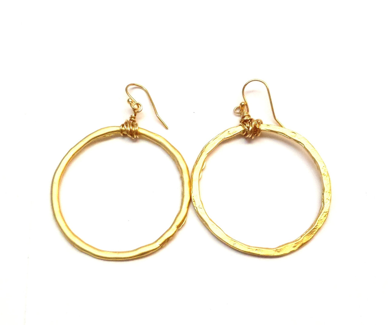 MINU - Gold Hoops - 1 FINISH -