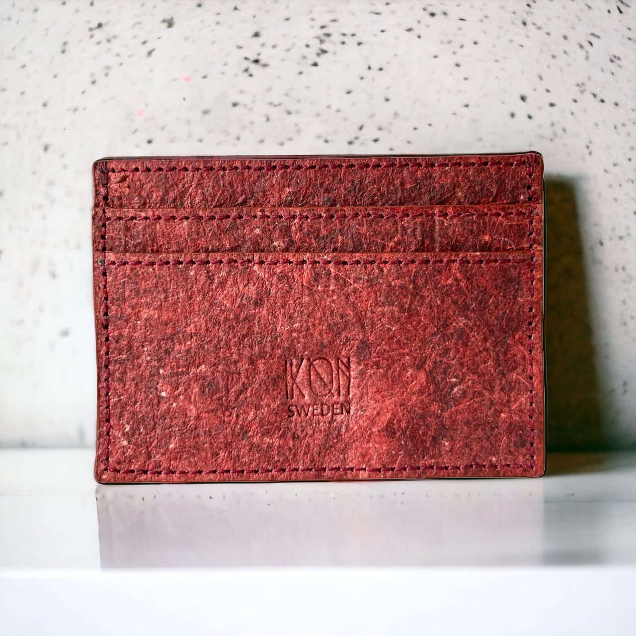 IKON SWEDEN - Coconut Leather Card Holder - Wine Red - 1 COLOR -