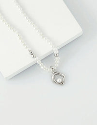 Thumbnail for Minimalist Geometric Irregular Pendant Pearl Necklace