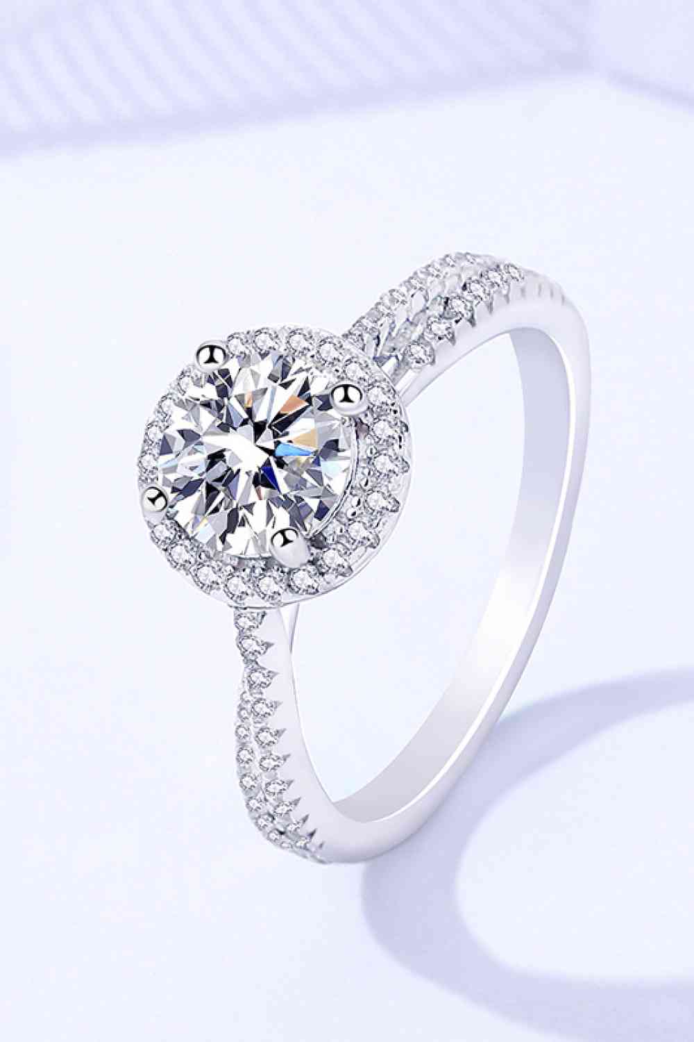 1 Carat Moissanite Round Shape Ring