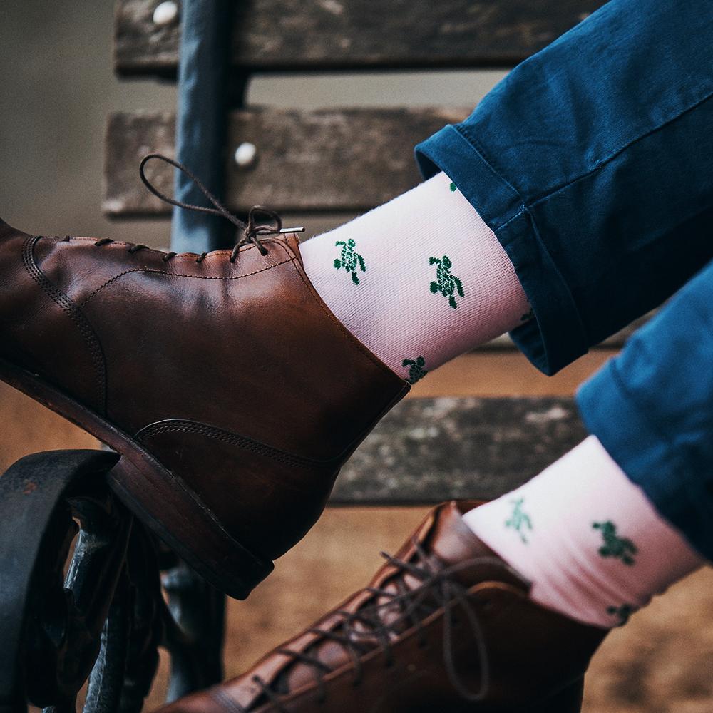 Summer Ties - Turtle Socks - Men's Mid Calf - Green on Pink - 1 COLOR -