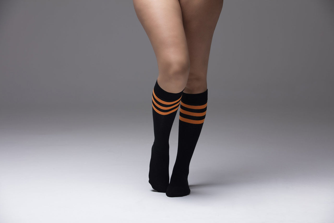 Women's Black Pumpkin Stripe Knee High Socks - 1 COLOR -