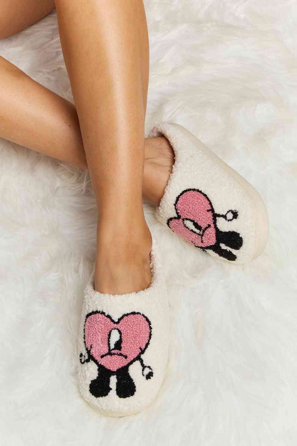 Melody Love Heart Print Plush Slippers - T - 2 COLORS -