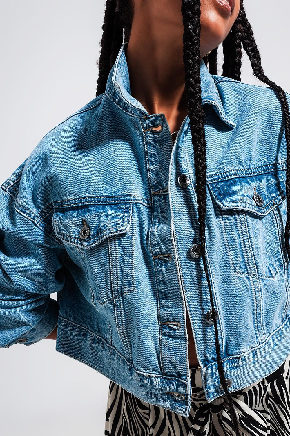 Q2 - Cropped 90s Denim Jacket in Mid Wash - 1 COLOR -