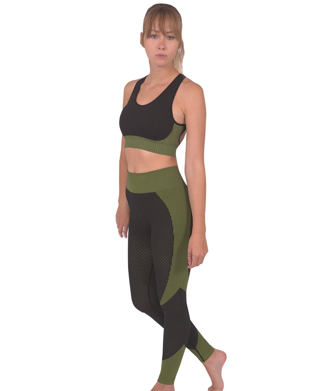 Savoy - Trois Seamless Leggings & Sports Top 2 Set - Black With Green - 2 PCS - 1 COLOR -