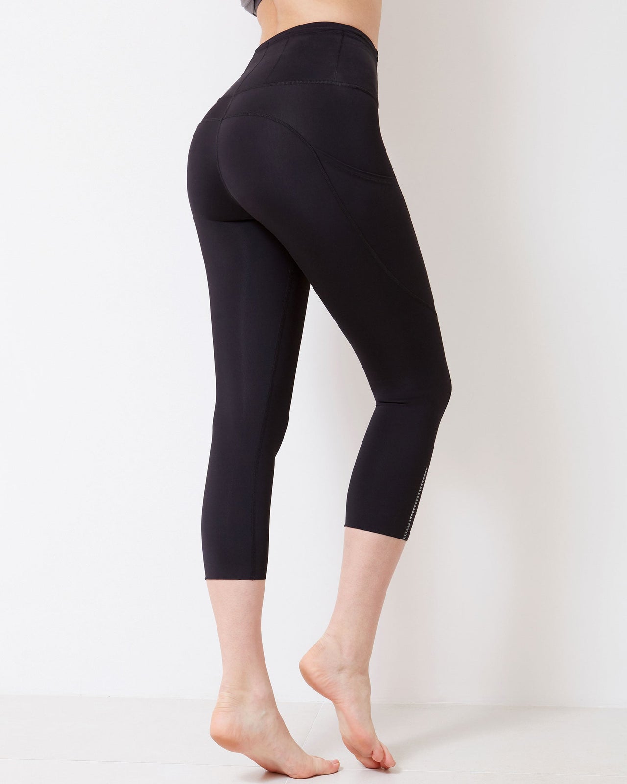 Rebody - Energy Reflective Silkiflex™ w/pocket Legging 21.5" - 3 COLORS -