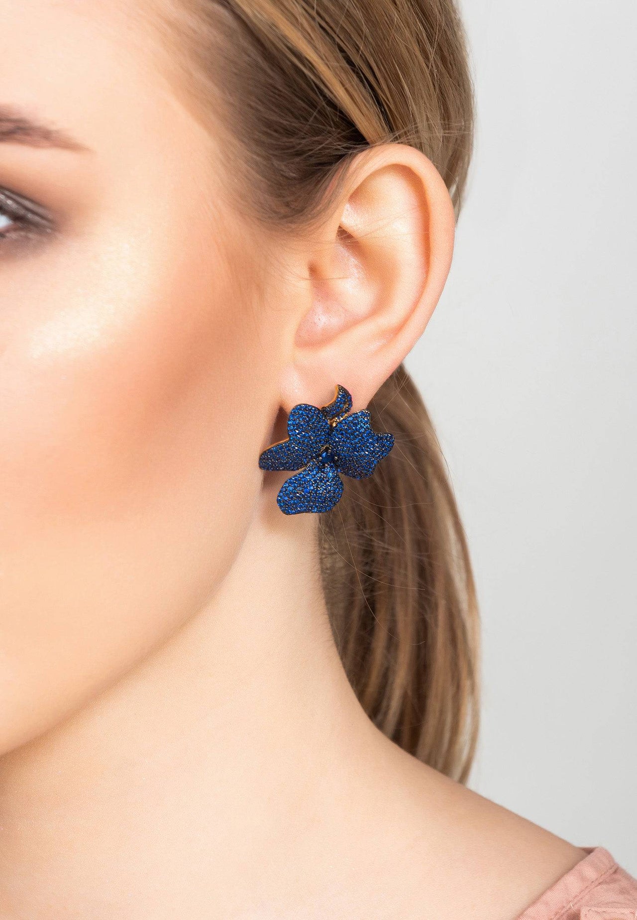 LATELITA - Flower Large Stud Earrings Gold Sapphire Blue -