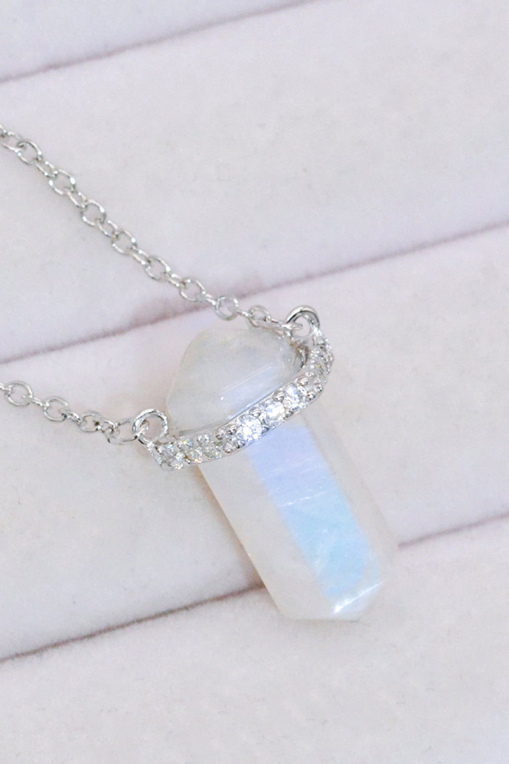 Natural Moonstone Chain-Link Necklace - T - 2 FINISHES -