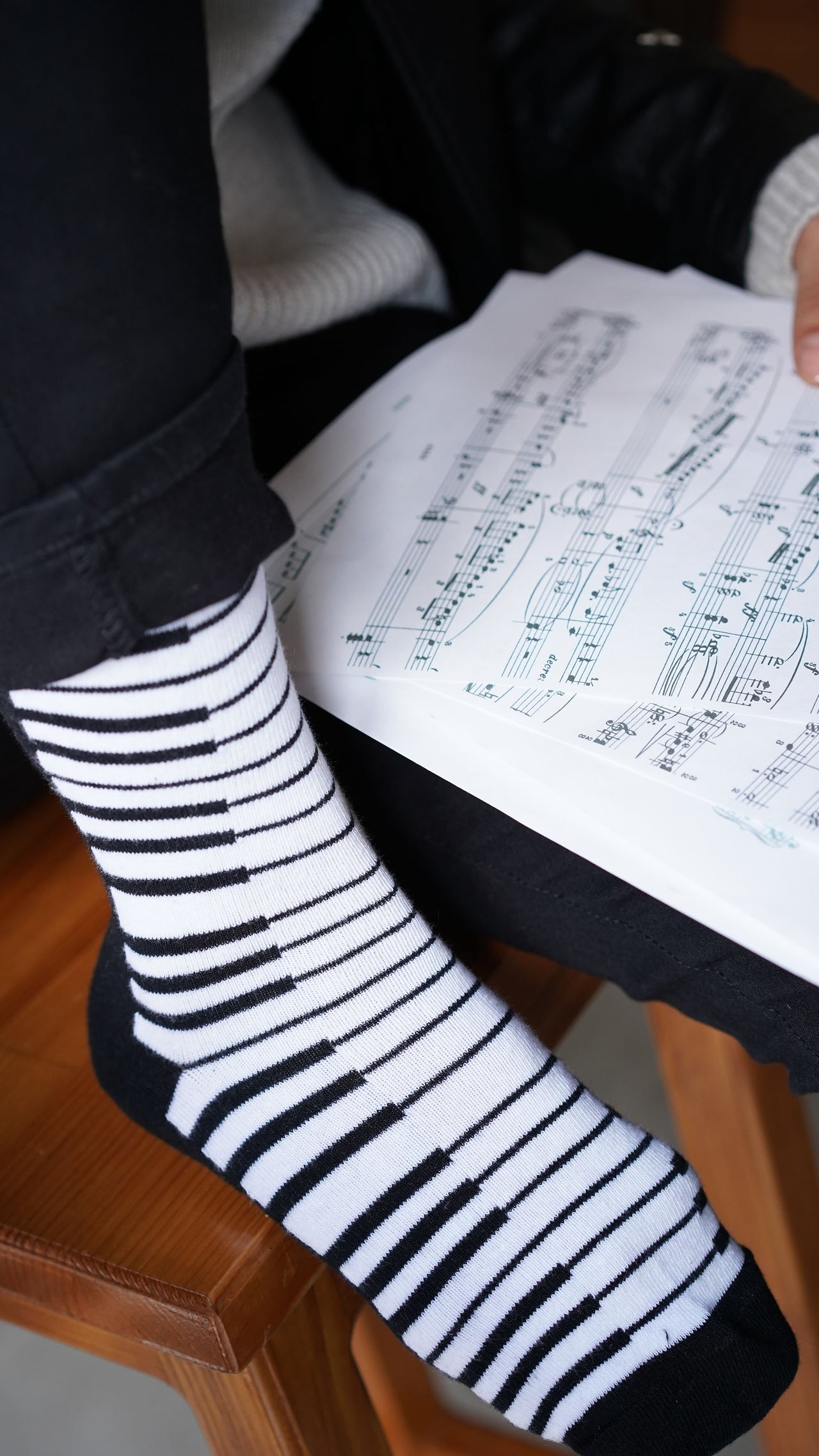 Women's Piano Socks -1 COLOR -