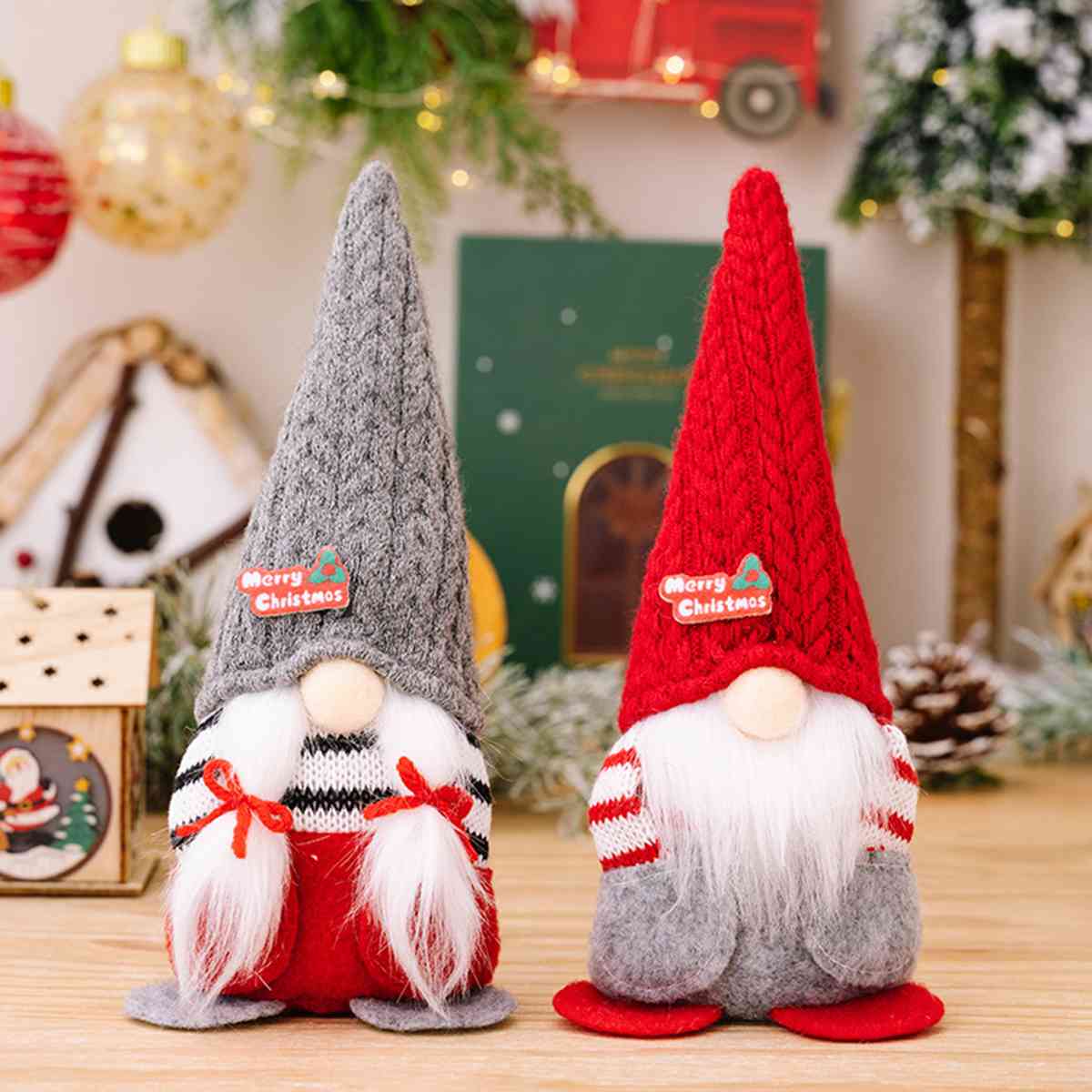 Merry Christmas Gnomes - 9.1" - [5-10 DAY DELIVERY] - T - 2 TYPES -