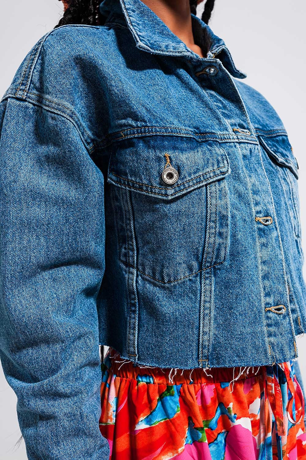 Q2 - Cropped Denim Jacket With Raw Hem in Mid Wash - 1 COLOR -