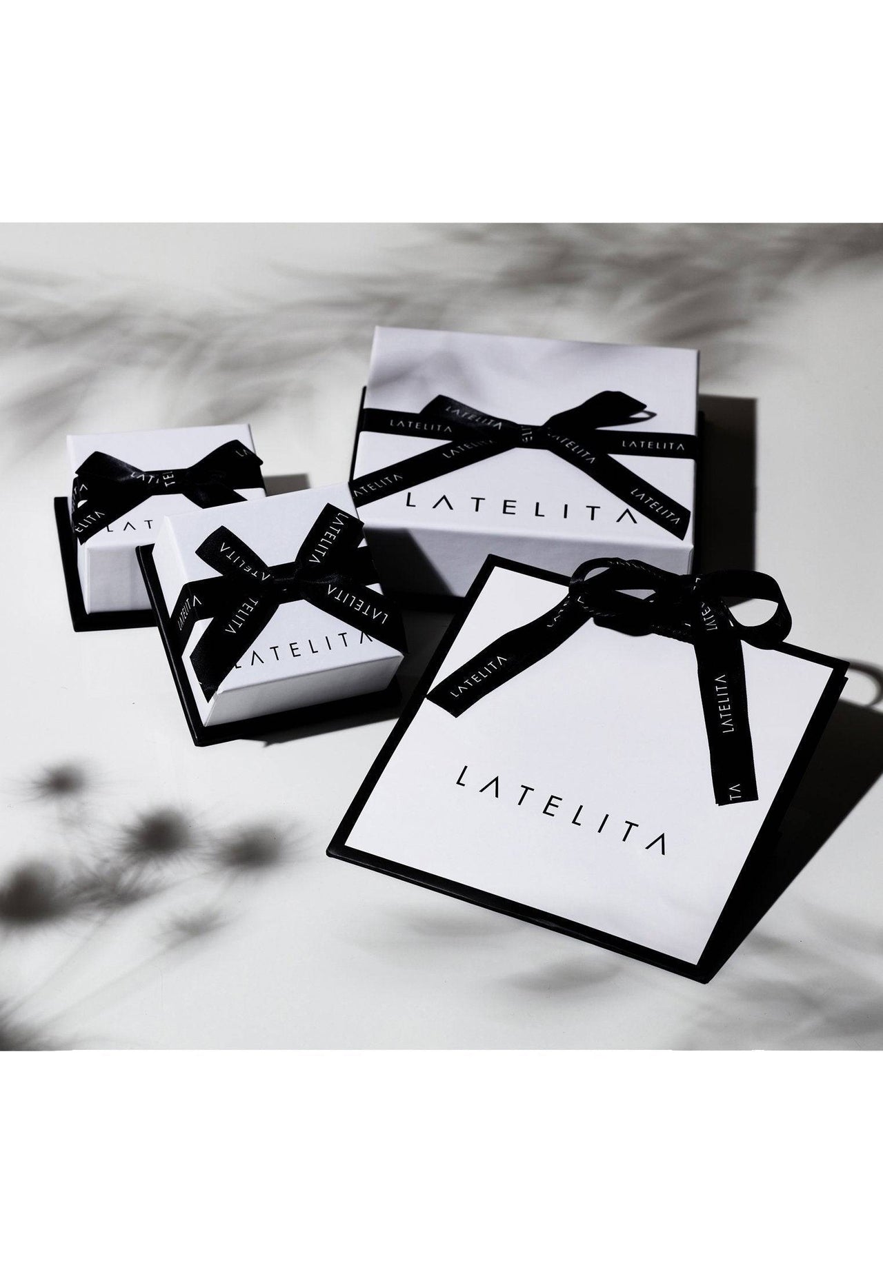 LATELITA - Amelia Three Pearl Necklace Gold -