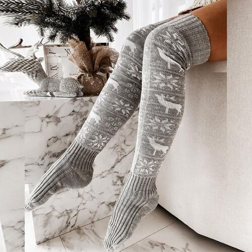 Cozy Christmas Socks - 1 SIZE FIT - 3 COLORS -