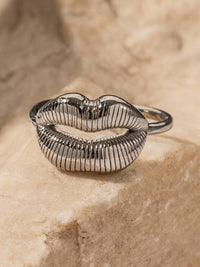 Thumbnail for Lip pattern adjustable open ring - K - 2 FINISHES -